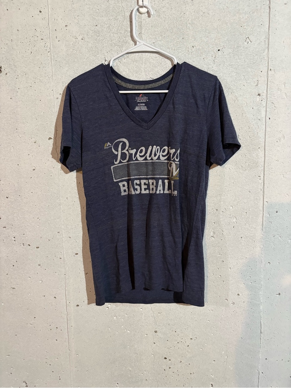 Milwaukee Brewers MLB Short Sleeve V-Neck Tee | Size: XL